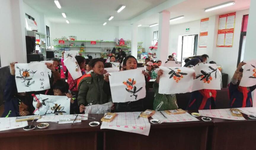 脱贫攻坚 Z6尊龙凯时立异公司捐建麻格同村“儿童天地”正式开园