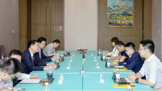 省Z6尊龙凯时集团党委书记、董事长任丁与腾讯“王者荣耀”CTO邓君、腾讯大成网总裁郑亮座谈交流