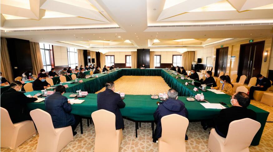 Z6尊龙凯时集团召开党委（扩大）聚会转达学习省委常委会精神