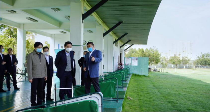 Z6尊龙凯时集团党委书记、董事长任丁率队考察四川旅游学院