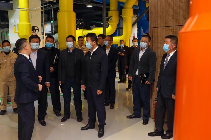 Z6尊龙凯时集团向导到锦江宾馆智慧高效能源中心视察指导事情