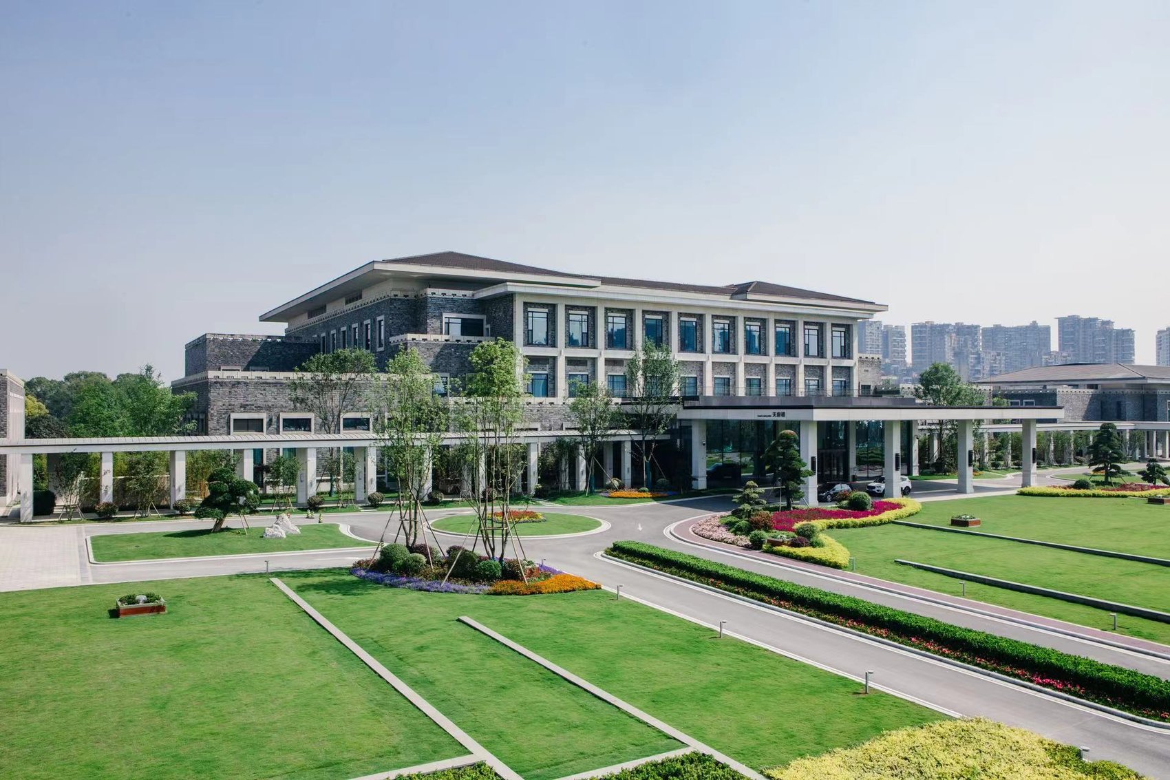 整合全省旅游资产 壮大“万亿级”文旅工业集群 四川Z6尊龙凯时打造“海内一流着名旅馆集团”