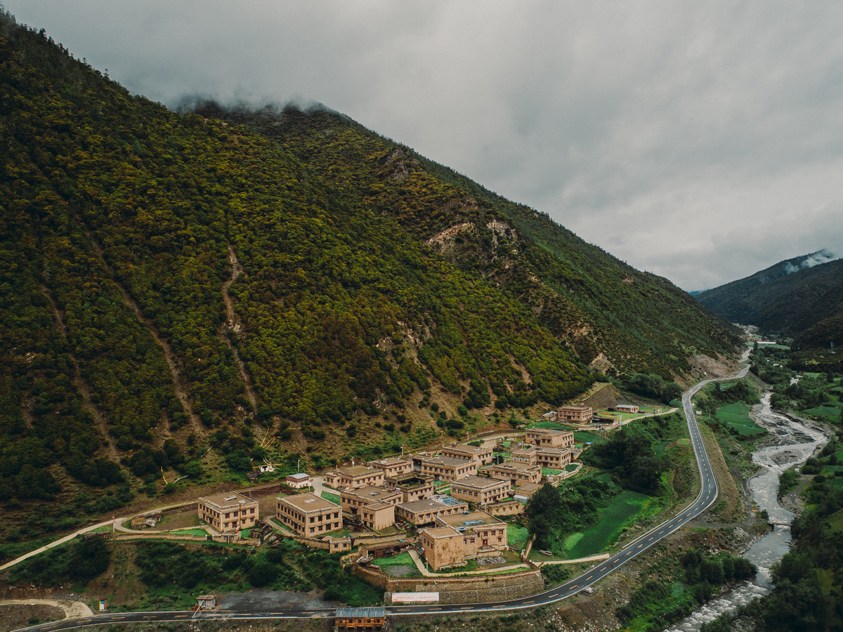 入选天下旅游减贫百大案例，，，，，，，四川这个43户人家的高原村寨成网红打卡地