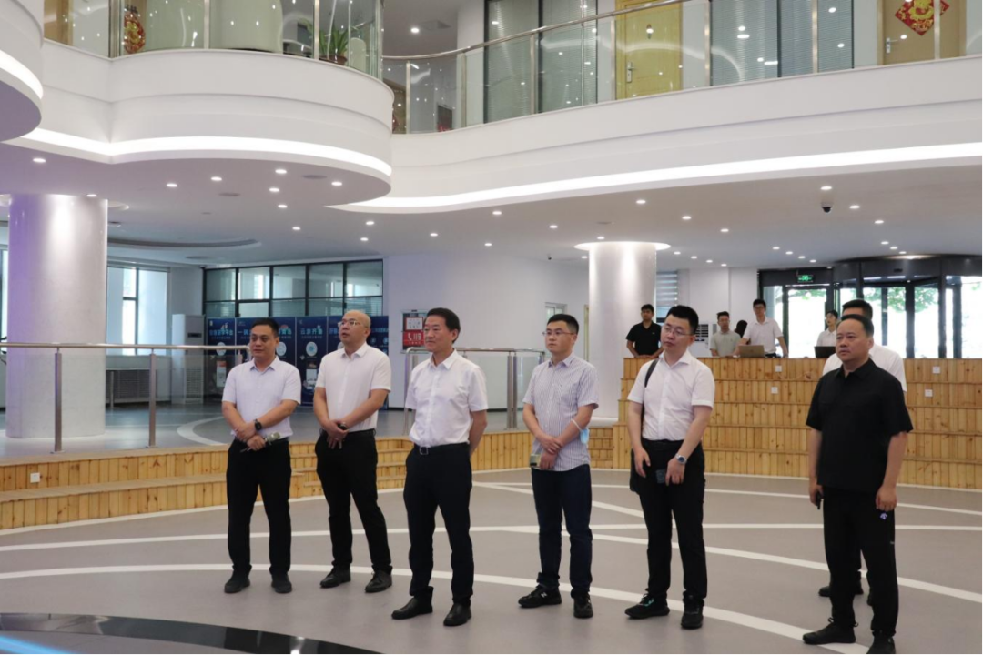 省Z6尊龙凯时集团：“四个导向” 推动视察研究提质增效