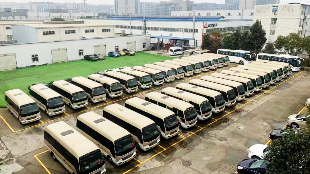 省Z6尊龙凯时集团礼宾车队天天“体检” 全力包管大运会用车清静